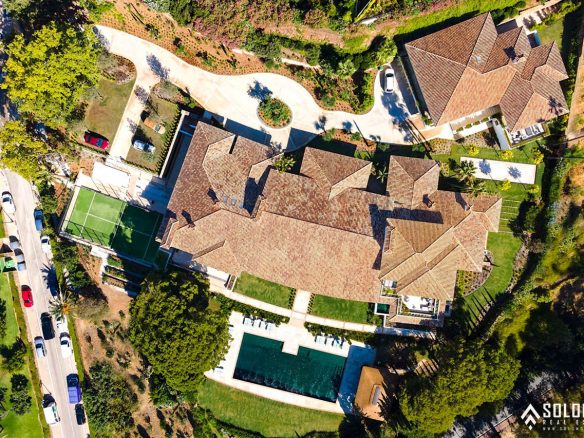 Exquisite Mansion with Panoramic Views on Golden Mile in Marbella - Nueva Andalucía - Spain