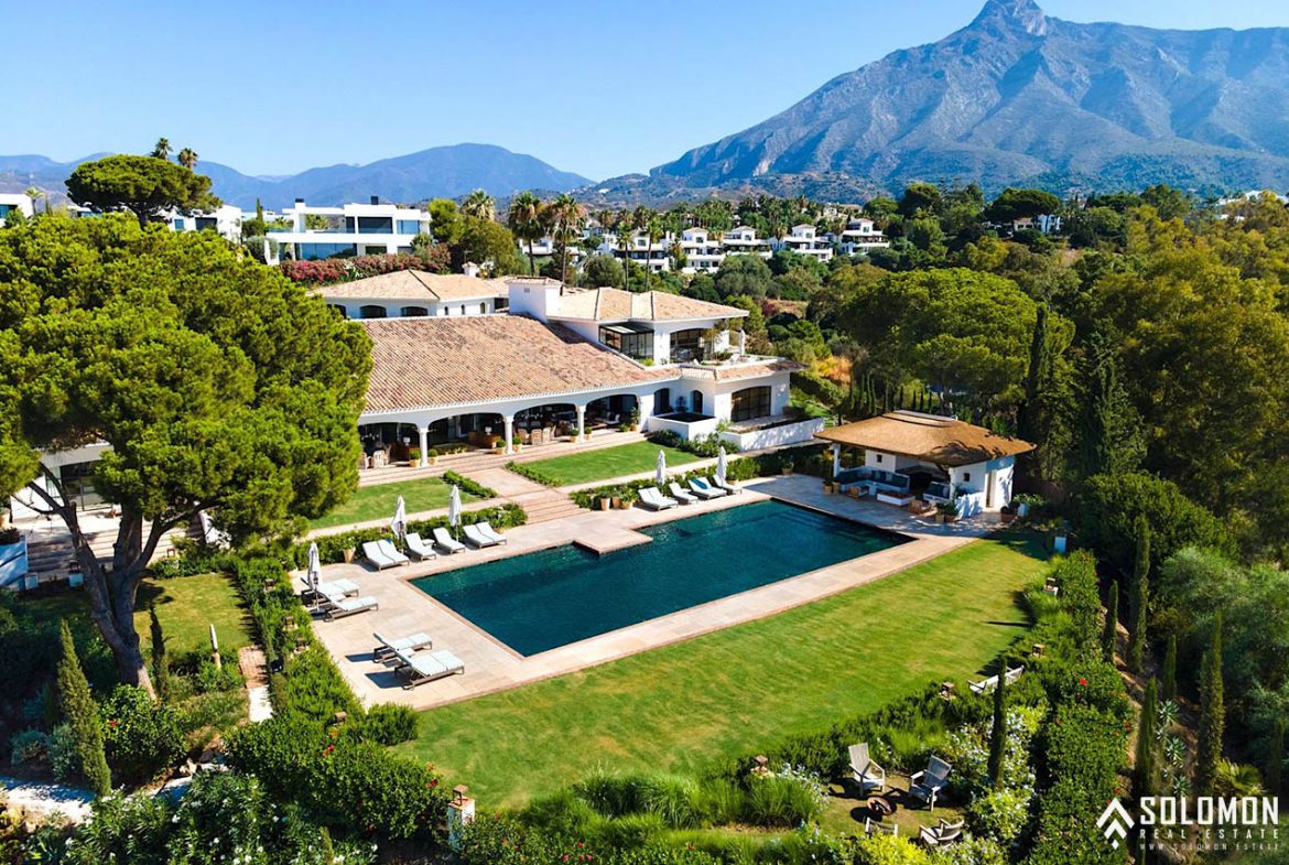 Exquisite Mansion with Panoramic Views on Golden Mile in Marbella - Nueva Andalucía - Spain