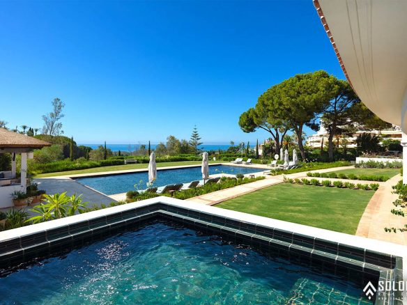 Exquisite Mansion with Panoramic Views on Golden Mile in Marbella - Nueva Andalucía - Spain