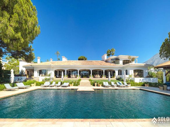 Exquisite Mansion with Panoramic Views on Golden Mile in Marbella - Nueva Andalucía - Spain