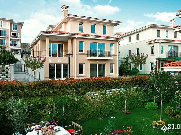 Sea and Lake View Villas for Sale in Beylikdüzü - Istanbul - Marmara - Turkey