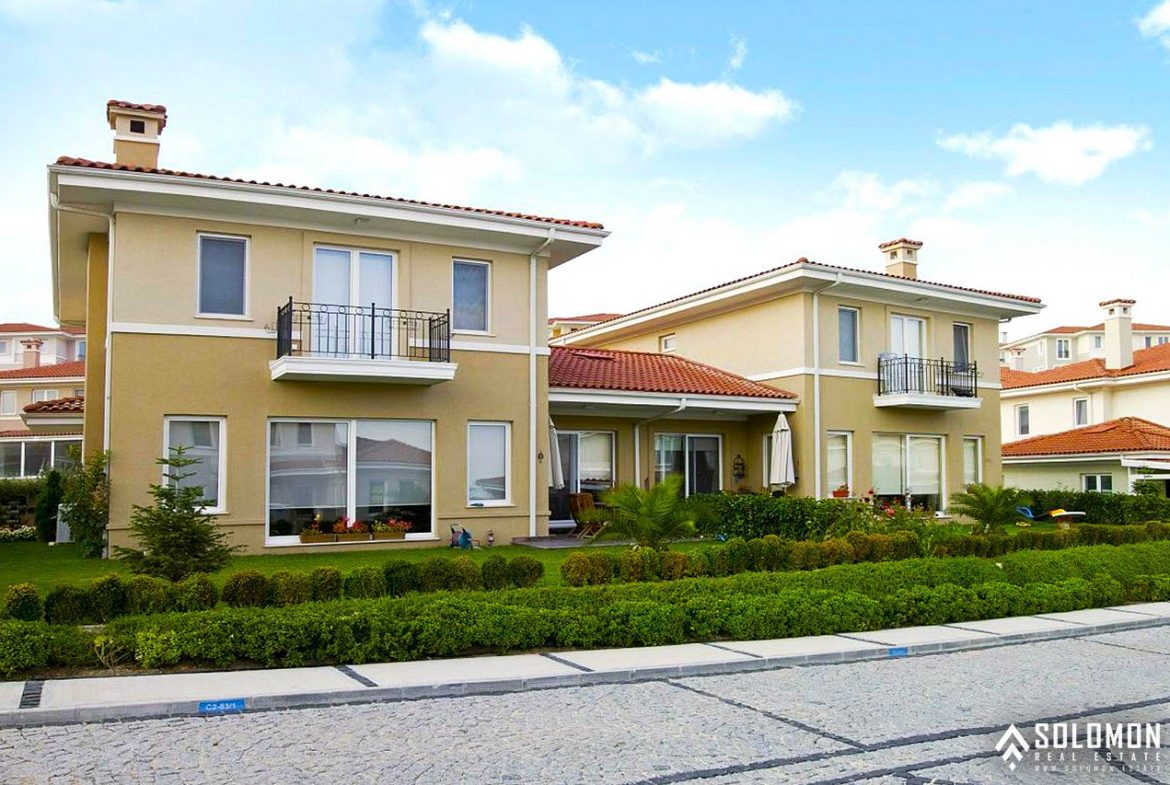 Sea and Lake View Villas for Sale in Beylikdüzü - Istanbul - Marmara - Turkey