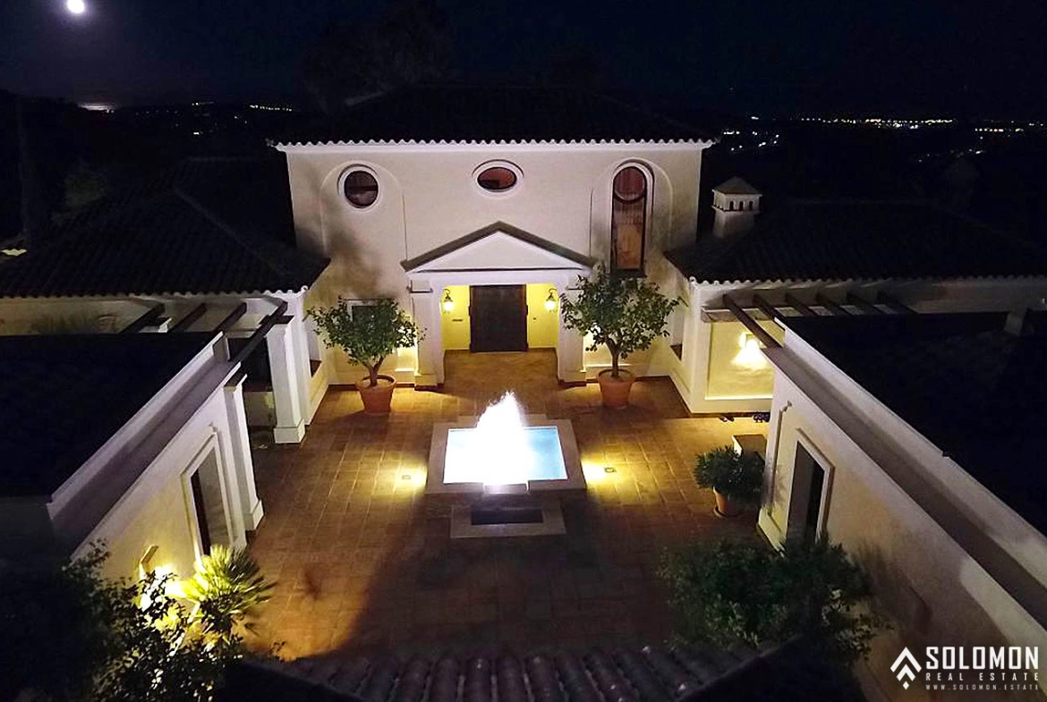 Bright Mansion with the Beautiful Swimming Pool in Benahavís – Costa del Sol – Marbella – Málaga – Spain