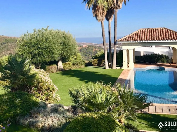 Bright Mansion with the Beautiful Swimming Pool in Benahavís – Costa del Sol – Marbella – Málaga – Spain
