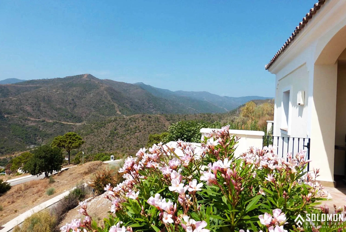 Bright Mansion with the Beautiful Swimming Pool in Benahavís – Costa del Sol – Marbella – Málaga – Spain