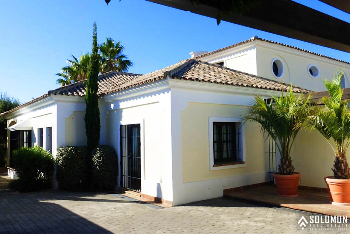 Bright Mansion with the Beautiful Swimming Pool in Benahavís – Costa del Sol – Marbella – Málaga – Spain
