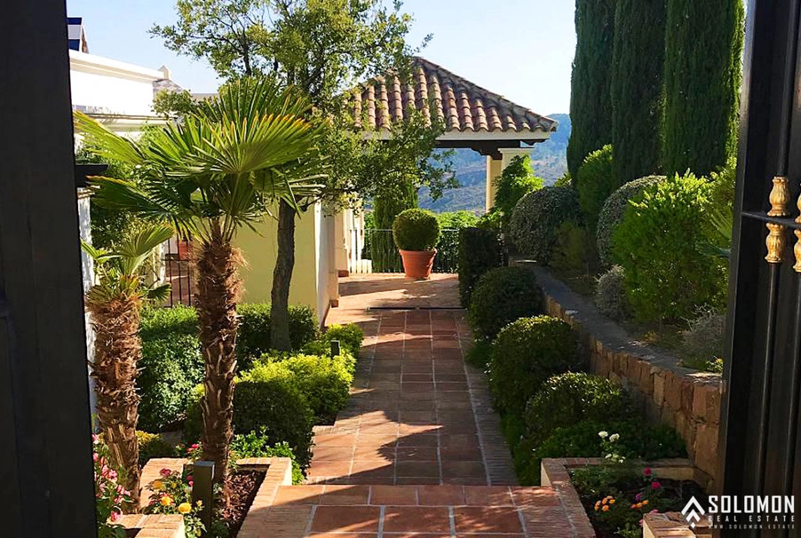 Bright Mansion with the Beautiful Swimming Pool in Benahavís – Costa del Sol – Marbella – Málaga – Spain