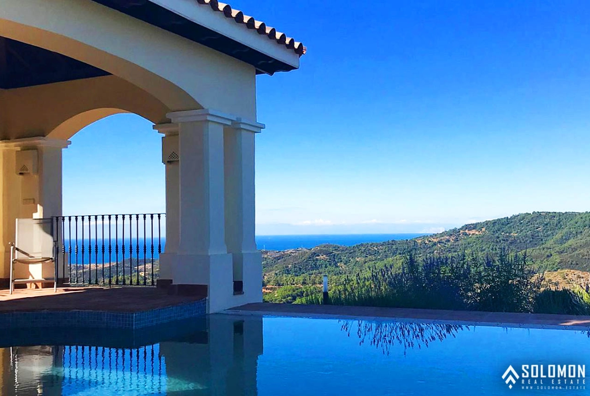 Bright Mansion with the Beautiful Swimming Pool in Benahavís – Costa del Sol – Marbella – Málaga – Spain