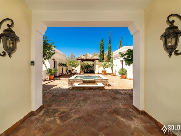 Bright Mansion with the Beautiful Swimming Pool in Benahavís – Costa del Sol – Marbella – Málaga – Spain