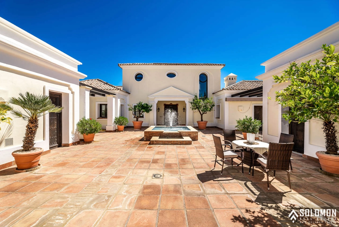 Bright Mansion with the Beautiful Swimming Pool in Benahavís – Costa del Sol – Marbella – Málaga – Spain