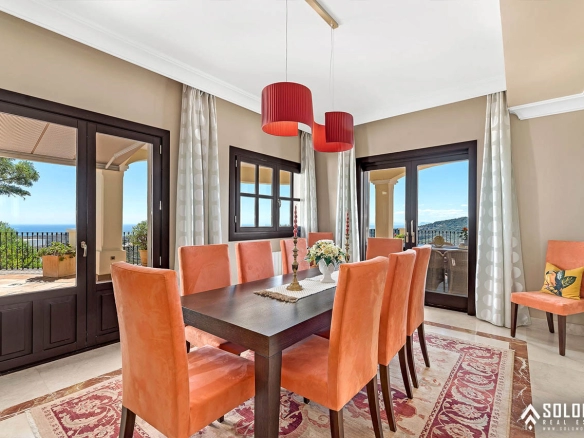 Bright Mansion with the Beautiful Swimming Pool in Benahavís – Costa del Sol – Marbella – Málaga – Spain