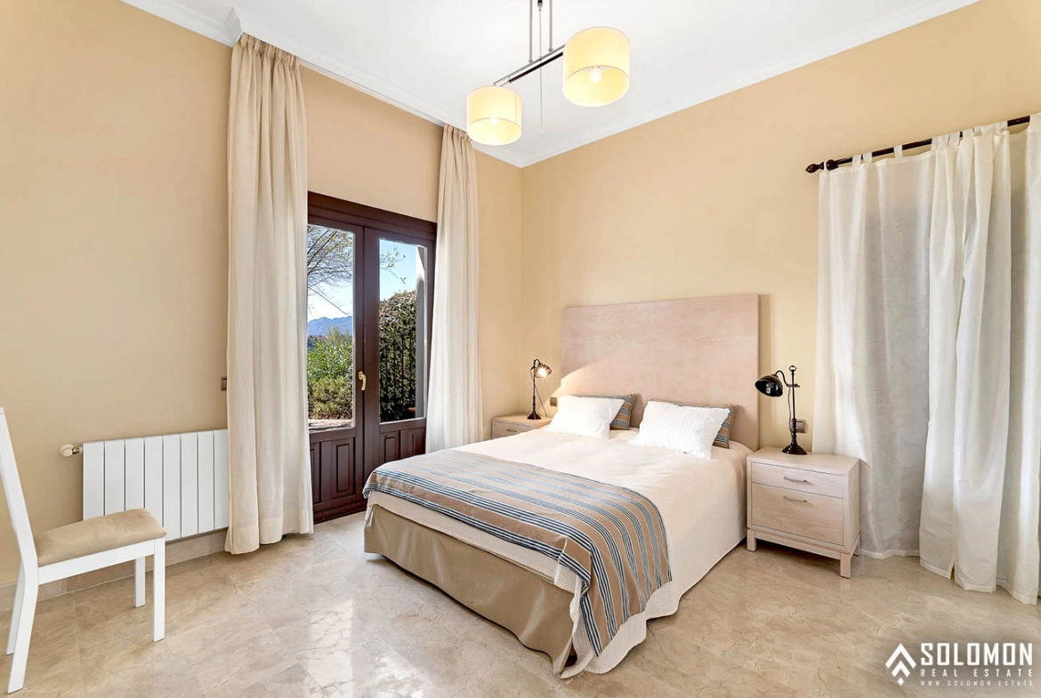Bright Mansion with the Beautiful Swimming Pool in Benahavís – Costa del Sol – Marbella – Málaga – Spain