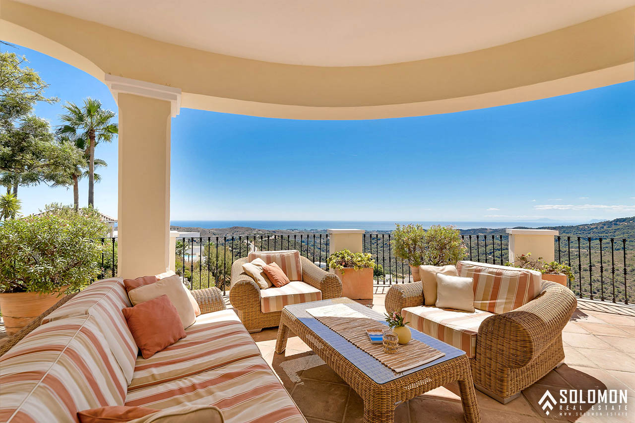 Bright Mansion with the Beautiful Swimming Pool in Benahavís – Costa del Sol – Marbella – Málaga – Spain