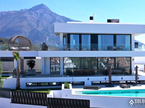 Fully Furnished Detached Villa in Marbella – Costa del Sol – Nueva Andalucia – Málaga – Spain