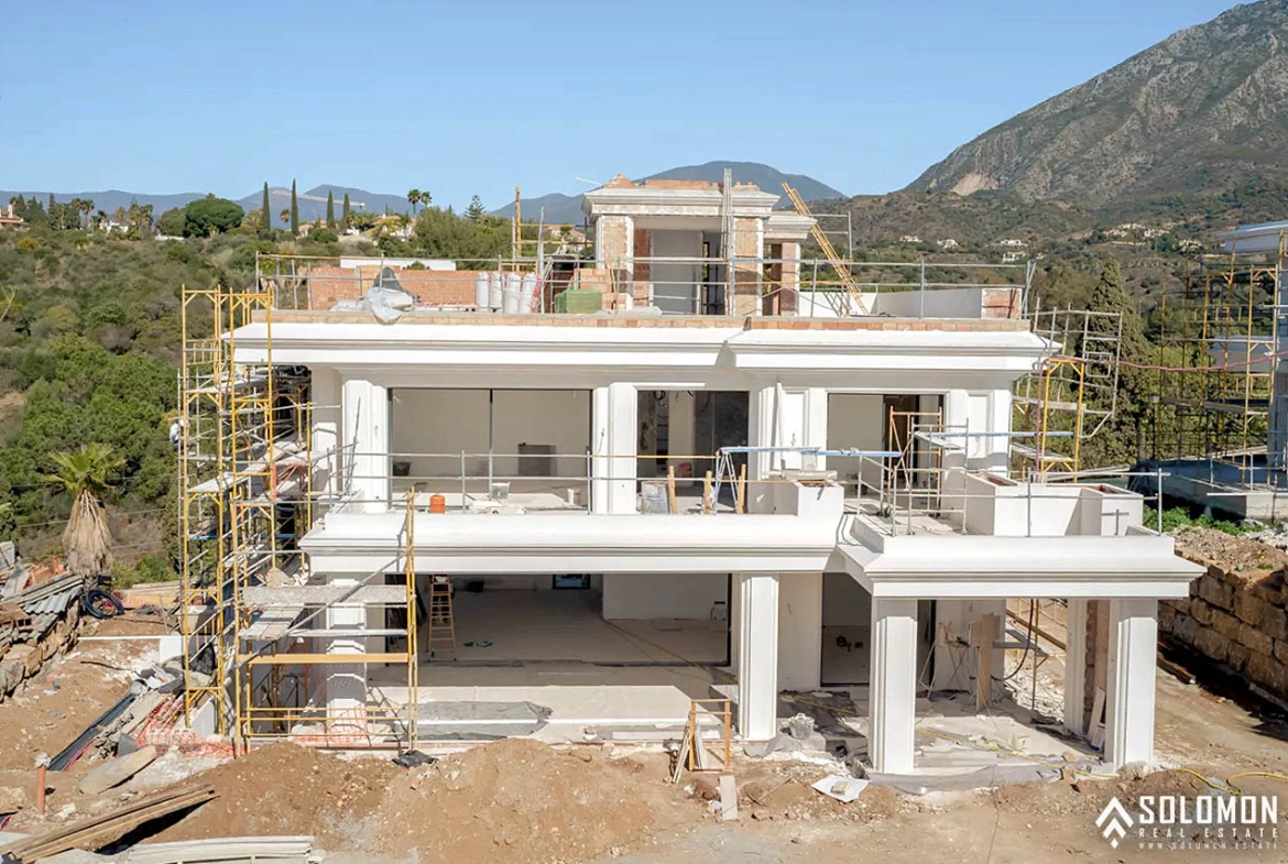 Fantastically Located Villas in a Sought After Area of Marbella - Málaga - Spain