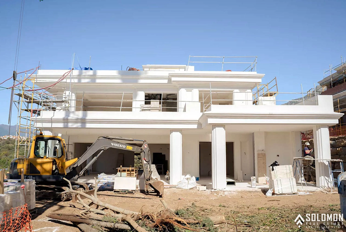 Fantastically Located Villas in a Sought After Area of Marbella - Málaga - Spain