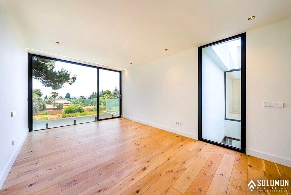 Unique Detached House with Pleasant Sea Views in Marbella – Costa del Sol – Nueva Andalucia – Málaga – Spain