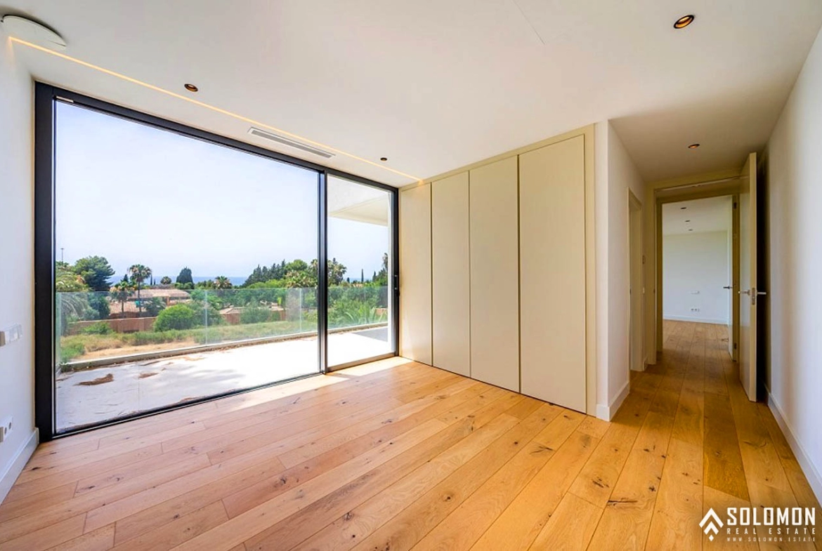 Unique Detached House with Pleasant Sea Views in Marbella – Costa del Sol – Nueva Andalucia – Málaga – Spain