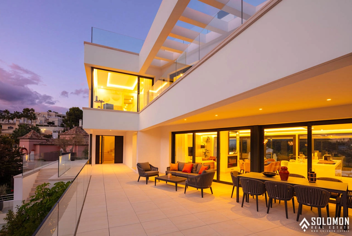 Chic Villa with Rich Features Close to Puerto Banus in Benahavís – Costa del Sol – Nueva Andalucía – Málaga – Spain