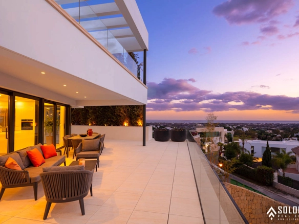 Chic Villa with Rich Features Close to Puerto Banus in Benahavís – Costa del Sol – Nueva Andalucía – Málaga – Spain