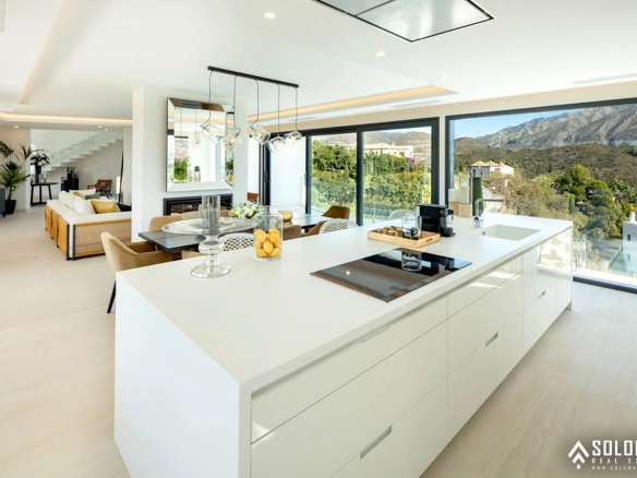 Chic Villa with Rich Features Close to Puerto Banus in Benahavís – Costa del Sol – Nueva Andalucía – Málaga – Spain