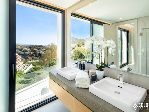 Chic Villa with Rich Features Close to Puerto Banus in Benahavís – Costa del Sol – Nueva Andalucía – Málaga – Spain