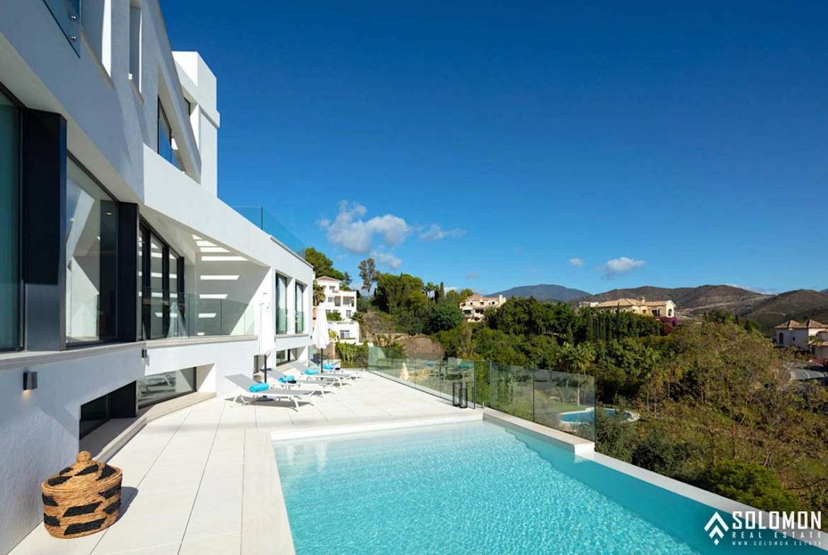 Chic Villa with Rich Features Close to Puerto Banus in Benahavís – Costa del Sol – Nueva Andalucía – Málaga – Spain