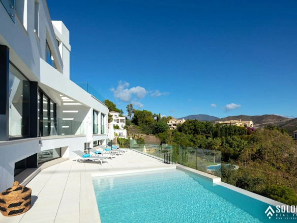 Chic Villa with Rich Features Close to Puerto Banus in Benahavís – Costa del Sol – Nueva Andalucía – Málaga – Spain