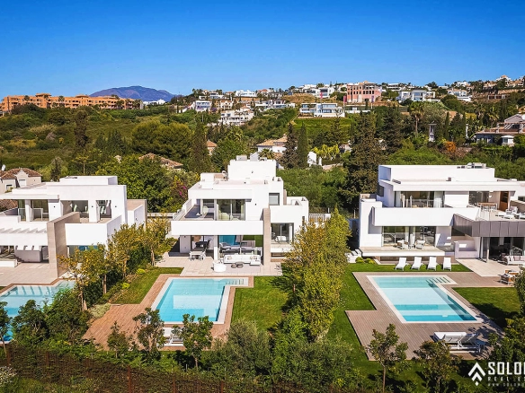 Superior Quality Houses on the New Golden Mile in Estepona – Marbella – Costa del Sol – Nueva Andalucía – Málaga – Spain