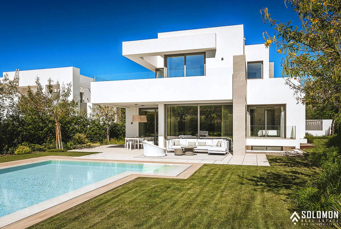 Superior Quality Houses on the New Golden Mile in Estepona – Marbella – Costa del Sol – Nueva Andalucía – Málaga – Spain