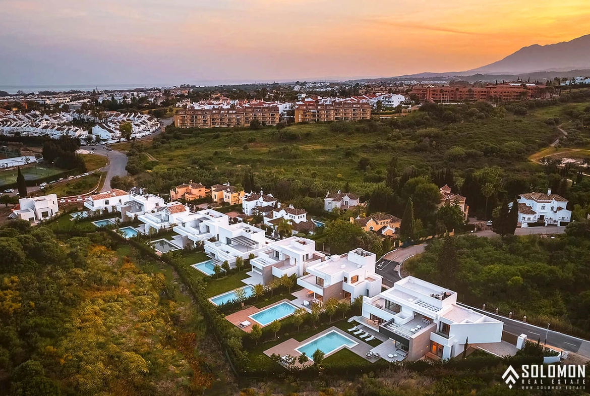 Superior Quality Houses on the New Golden Mile in Estepona – Marbella – Costa del Sol – Nueva Andalucía – Málaga – Spain