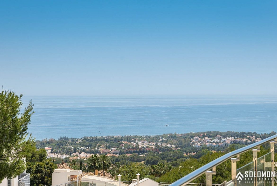 Perfectly Located Prestigious Villas in Marbella - Costa del Sol - Málaga - Spain
