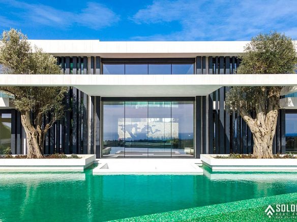 Exclusive Golf Villa with Infinity Pool in Benahavis - Marbella - Málaga - Spain