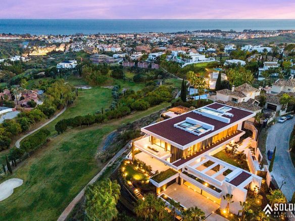Exclusive Golf Villa with Infinity Pool in Benahavis - Marbella - Málaga - Spain