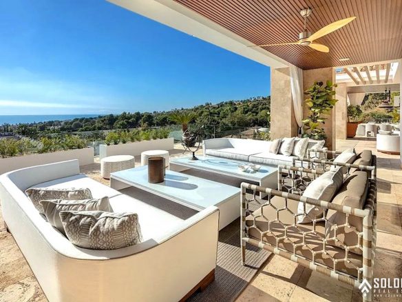 Exclusive Villa with a Timeless Design Close to Marbella Center - Costa del Sol - Málaga - Spain