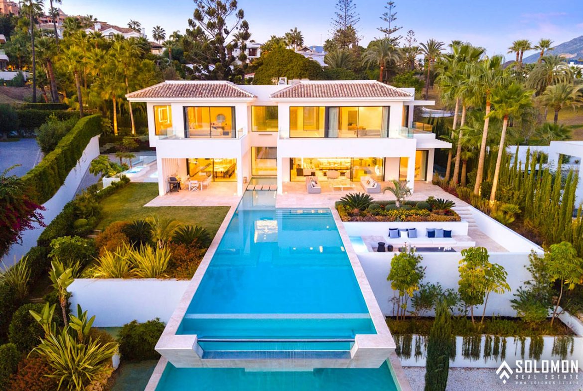 Luxury Villa - Near Golf Course in Marbella - Nueva Andalucía - Málaga - Spain